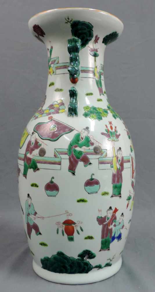 Vase, China. Theatermotive. 46,2 cm hoch. Vase, China. Theater motives. 46,2 cm high. - Image 2 of 8