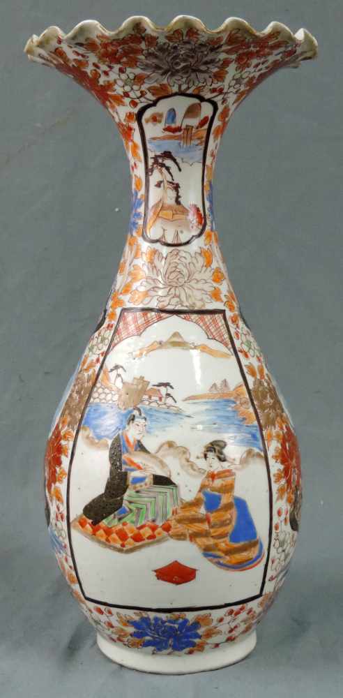 Imari Porzellanvase Japan. Alt, um 1890. 38 cm hoch. Imari porcelain vase Japan. Old, around 1890. - Image 3 of 8