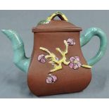 Teekanne, Yixing. China. Ton. Alt um 1930. Gestempelt. 18 cm lang. Teapot, Yixing. China. Clay.