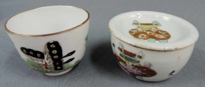 Zwei Schalen, eine mit Deckel, China, alt. Handbemalt. Durchmesser bis 8,4 cm. Porzellan. Two bowls,