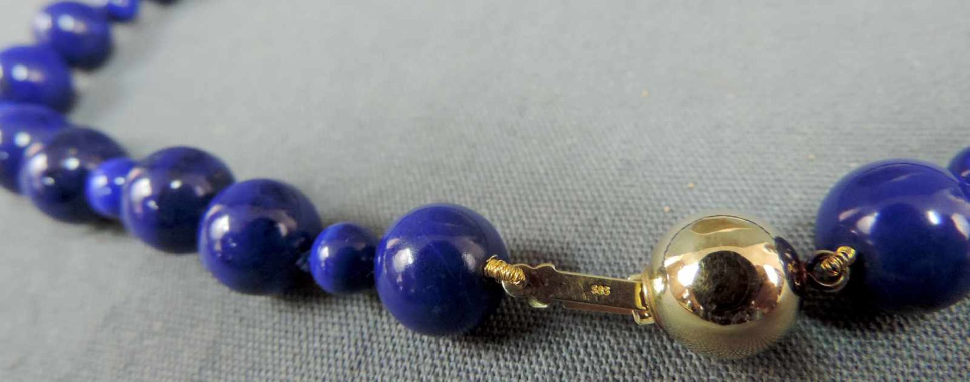 Kette Lapis Lazuli. Schließe Gold 585. Perlendurchmesser 6 mm und 10 mm. 57 Gramm. Chain Lapis - Bild 4 aus 4