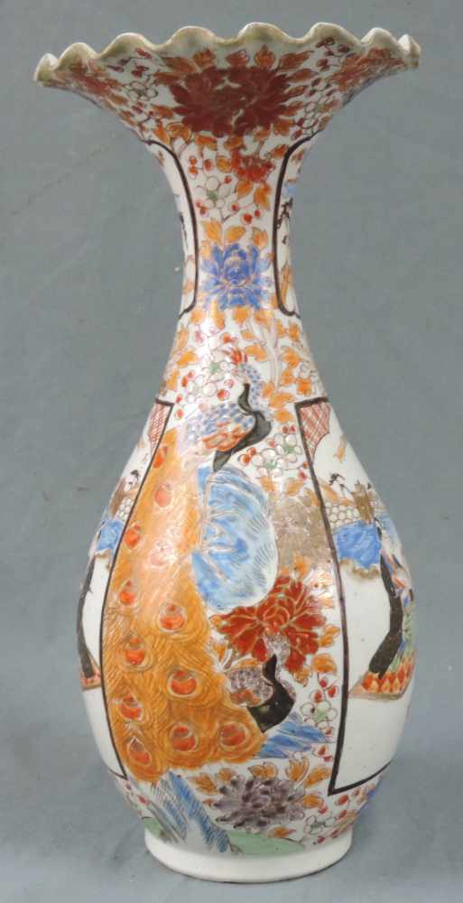 Imari Porzellanvase Japan. Alt, um 1890. 38 cm hoch. Imari porcelain vase Japan. Old, around 1890. - Image 2 of 8