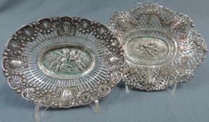Zwei Schalen, Hanau, Silber 800 170 Gramm. Bis 16,5 cm. Two bowls, Hanau, silver 800 170 grams. Up