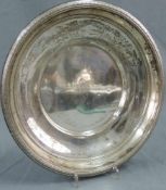 Jugendstil Platte, Silber, Sterling mit Monogramm AHB. Durchmesser 26 cm. Gewicht 327 Gramm. Art