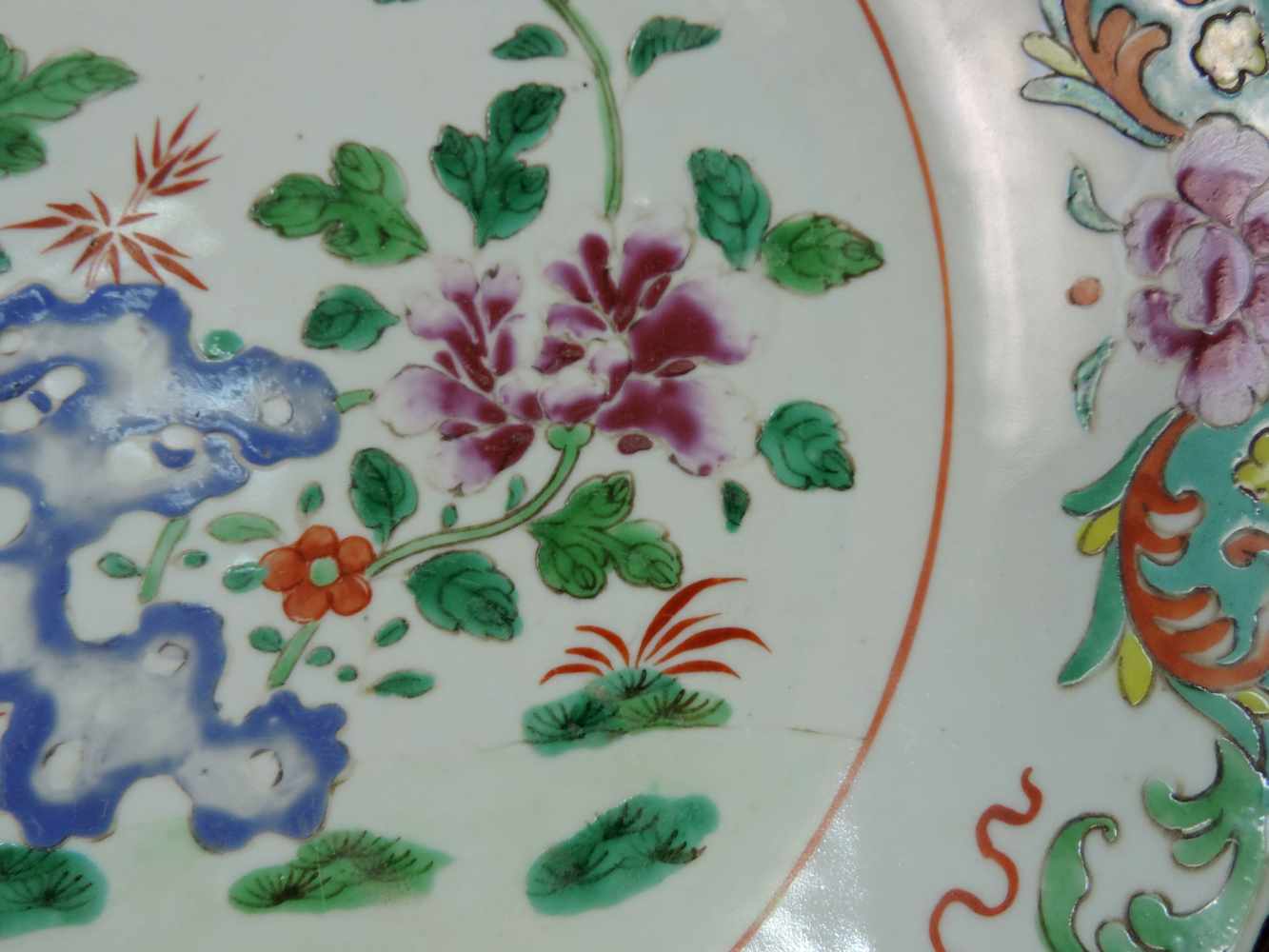 Teller Porzellan China, alt. Qing. 34,5 cm Durchmesser. Plate porcelain China, old. Qing. 34.5 cm in - Image 3 of 5