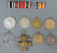 10 Orden und Abzeichen, teils 19. Jahrhundert. 10 medals and badges, partly 19th century.