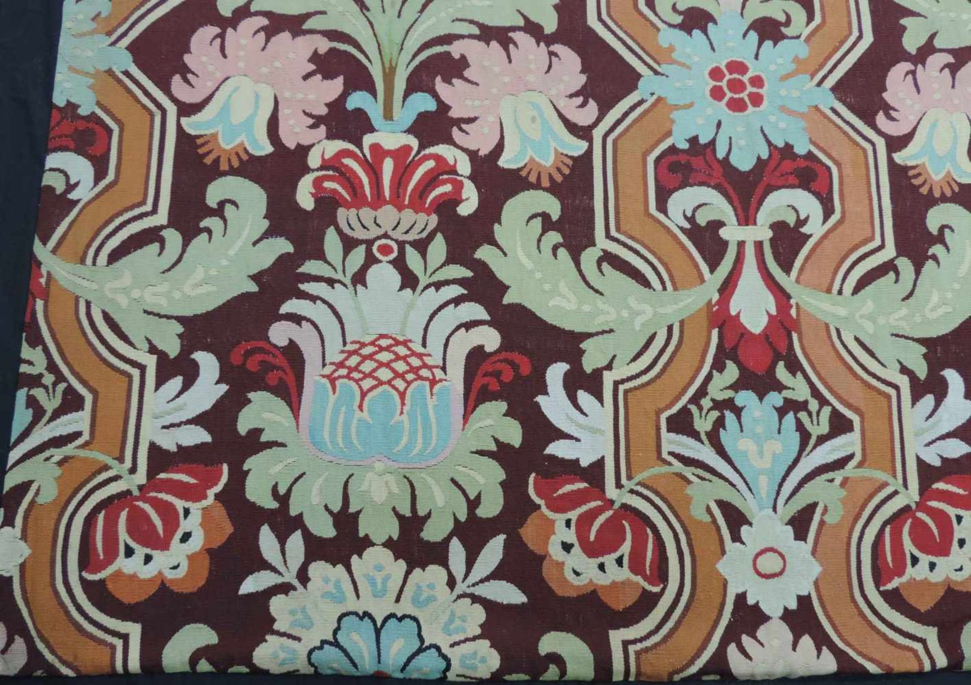 Aubusson Teppich. Frankreich, antik um 1870. 366 cm x 195 cm. Handgewebt. Wolle auf Wolle. - Bild 2 aus 9