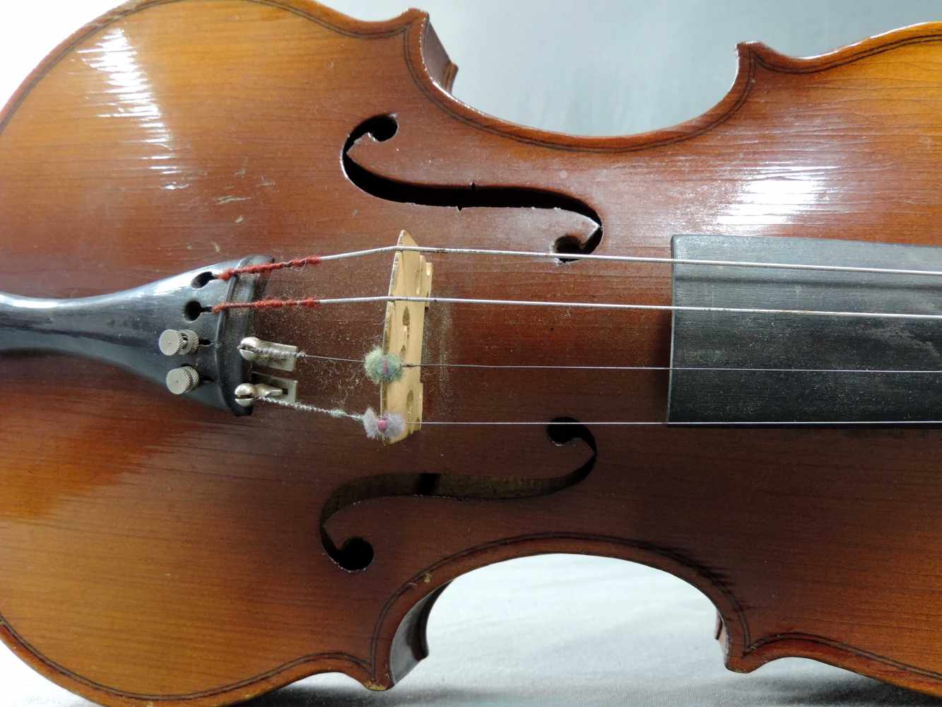 Geige, Violine. Wohl 19. Jahrhundert, Mittenwald. 60 cm. Violin. Probably 19th century, - Image 3 of 5