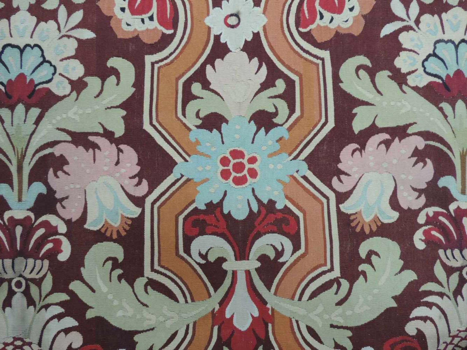 Aubusson Teppich. Frankreich, antik um 1870. 366 cm x 195 cm. Handgewebt. Wolle auf Wolle. - Bild 8 aus 9