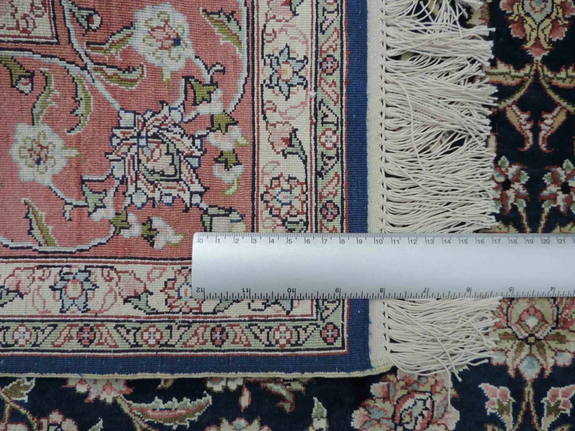 Paradiesteppich. Seide auf Seide. Sehr feine Knüpfung. 183 cm x 129 cm. Handgeknüpft. Kayseri - - Bild 9 aus 9