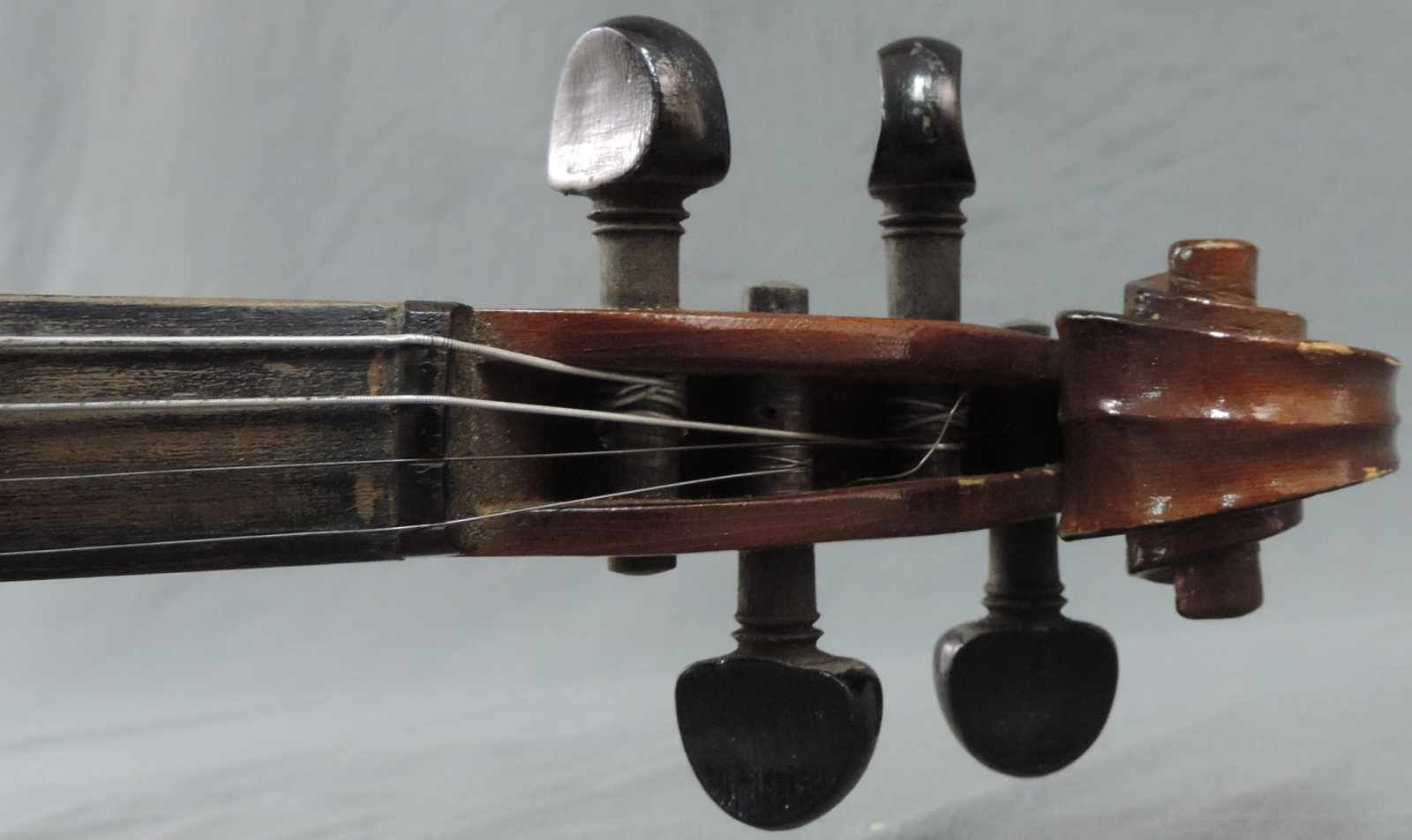 Geige, Violine. Wohl 19. Jahrhundert, Mittenwald. 60 cm. Violin. Probably 19th century, - Image 2 of 5