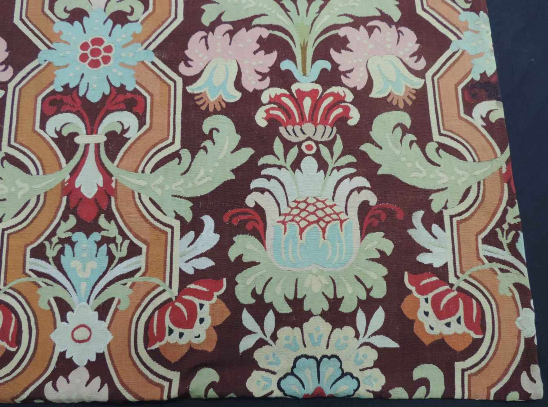 Aubusson Teppich. Frankreich, antik um 1870. 366 cm x 195 cm. Handgewebt. Wolle auf Wolle. - Bild 3 aus 9