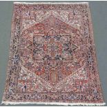 Heris Perserteppich. Iran. 263 cm x 209 cm. Handgeknüpft. Wolle auf Baumwolle. Heris Persian carpet.