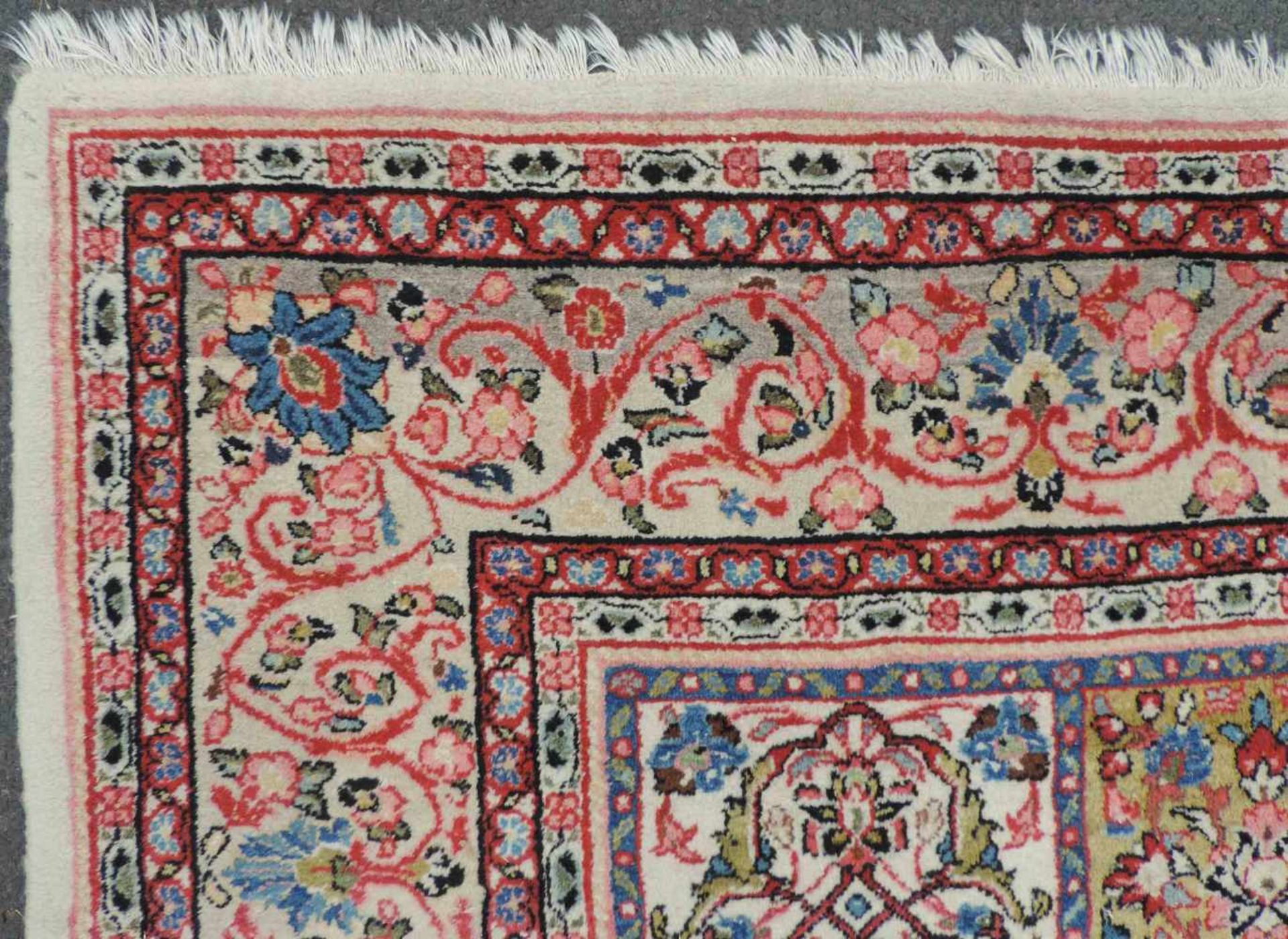 Saruk Felderteppich. Iran. Feine Knüpfung. 340 cm x 210 cm. Handgeknüpft. Wolle auf Baumwolle. Saruk - Bild 6 aus 9