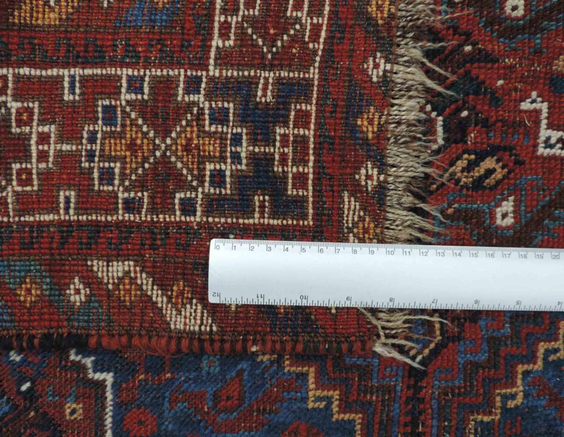 Schiraz Stammesteppich. Iran, alt um 1910. 165 cm x 110 cm. Handgeknüpft. Wolle auf Wolle. - Bild 7 aus 7