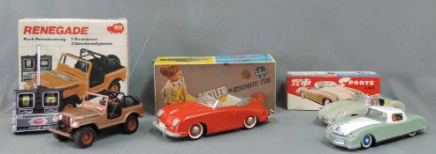 4 Spielzeug Automobile. Sports Car, Distler Electromatic 7500, Renegade Dickie. 3 x original Karton,