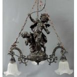 Hängelampe. Amor Profano. Um 1900. 82 cm. Hanging lamp. Amor Profano. Around 1900. 82 cm.