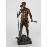 "PAX - Labor", Bronzefigur von Emil Louis Picault. Stehender Mann mit Rechen in der rechten und