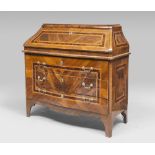 A BEAUTIFUL WALNUT SECRETAIRE, LOMBARDY 18TH CENTURY with reserves in briar of walnut-tree, violet