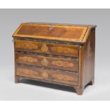 A BEAUTIFUL WALNUT SECRETAIRE, PIEDMONT 18TH CENTURY with reserves in rosewood. Inner with six