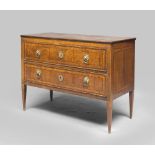 A SMALL WALNUT CHEST OF DRAWERS, PROBABLY EMILIA PERIODO LOUIS XVI with reserves and edgings in elm,