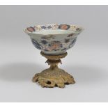 A CHINESE PORCELAIN DECORATED BOWL, 18TH CENTURY Measures cm. 14 x 16. CIOTOLA IN PORCELLANA A