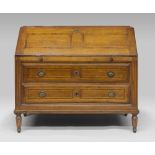 CLEAR-WALNUT FLIP-TOP-CABINET, EMILIA LATE 18TH CENTURY with reserves briar and boxwood. Inside four