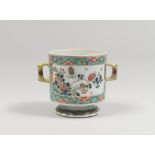 A CHINESE PORCELAINE CUP, EARLY 20TH CENTURY Measures cm. 11,5 x 15,5. TAZZA IN PORCELLANA A