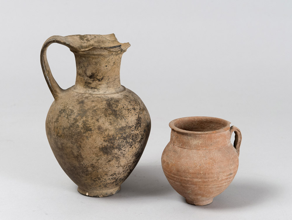 AN OINOCHOE AND A JUG, 6TH-3TH CENTURY B.C.