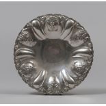 I CENTER IN SILVER, 20TH CENTURY with hurled stratum and decorated to vegetable motives. Measures