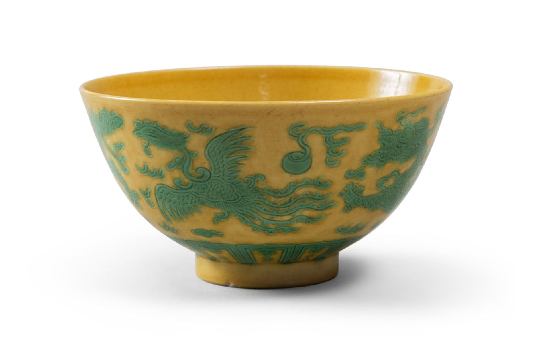 A CHINESE PORCELAIN BOWL, EARLY 20TH CENTURY