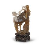 AN AGATE SCULPTURE, CHINA FIRST HALF 20TH CENTURY