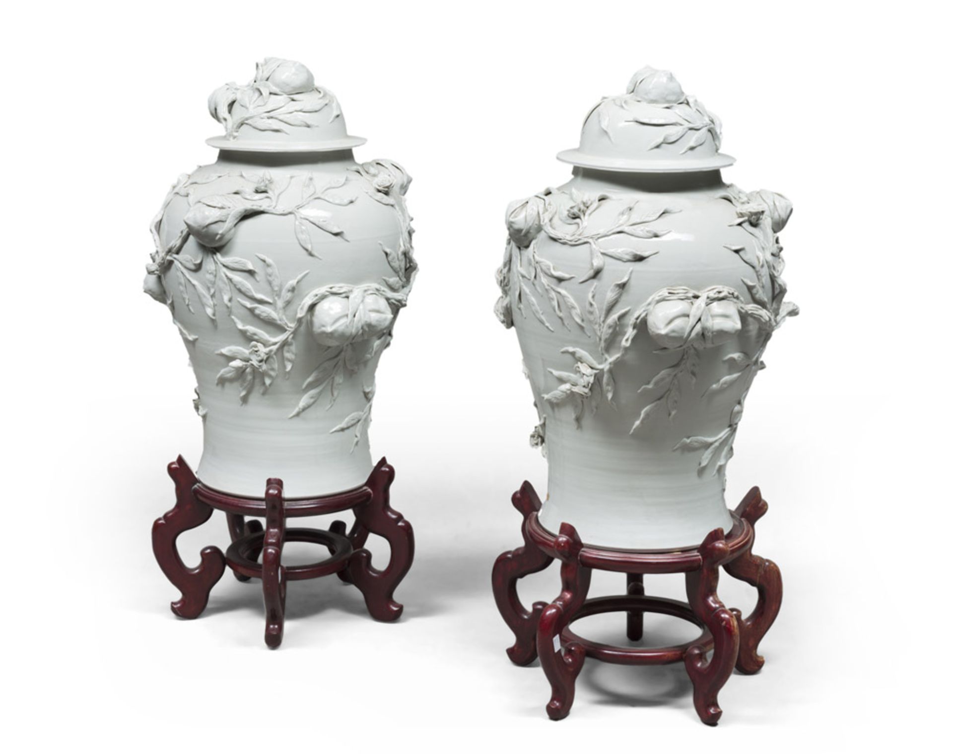 A PAIR OF CHINESE WHITE PORCELAIN POTICHE, FIRST HALF OF 20TH CENTURY