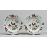 A PAIR OF CHINESE POLYCHROME PORCELAIN DISHES, 18TH CENTURY