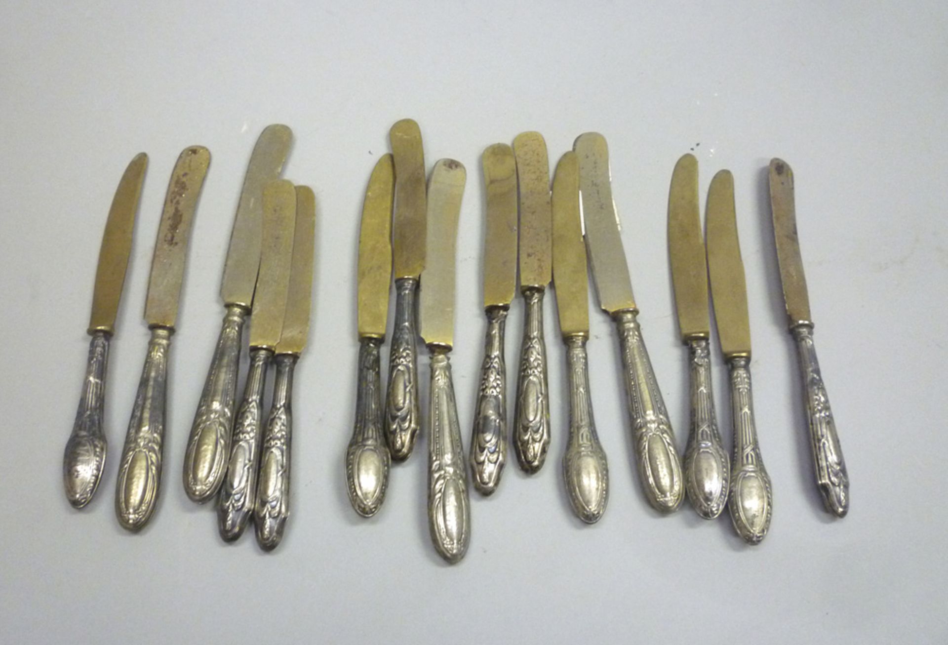 FIFTEEN SILVER KNIVES, 20TH CENTURY