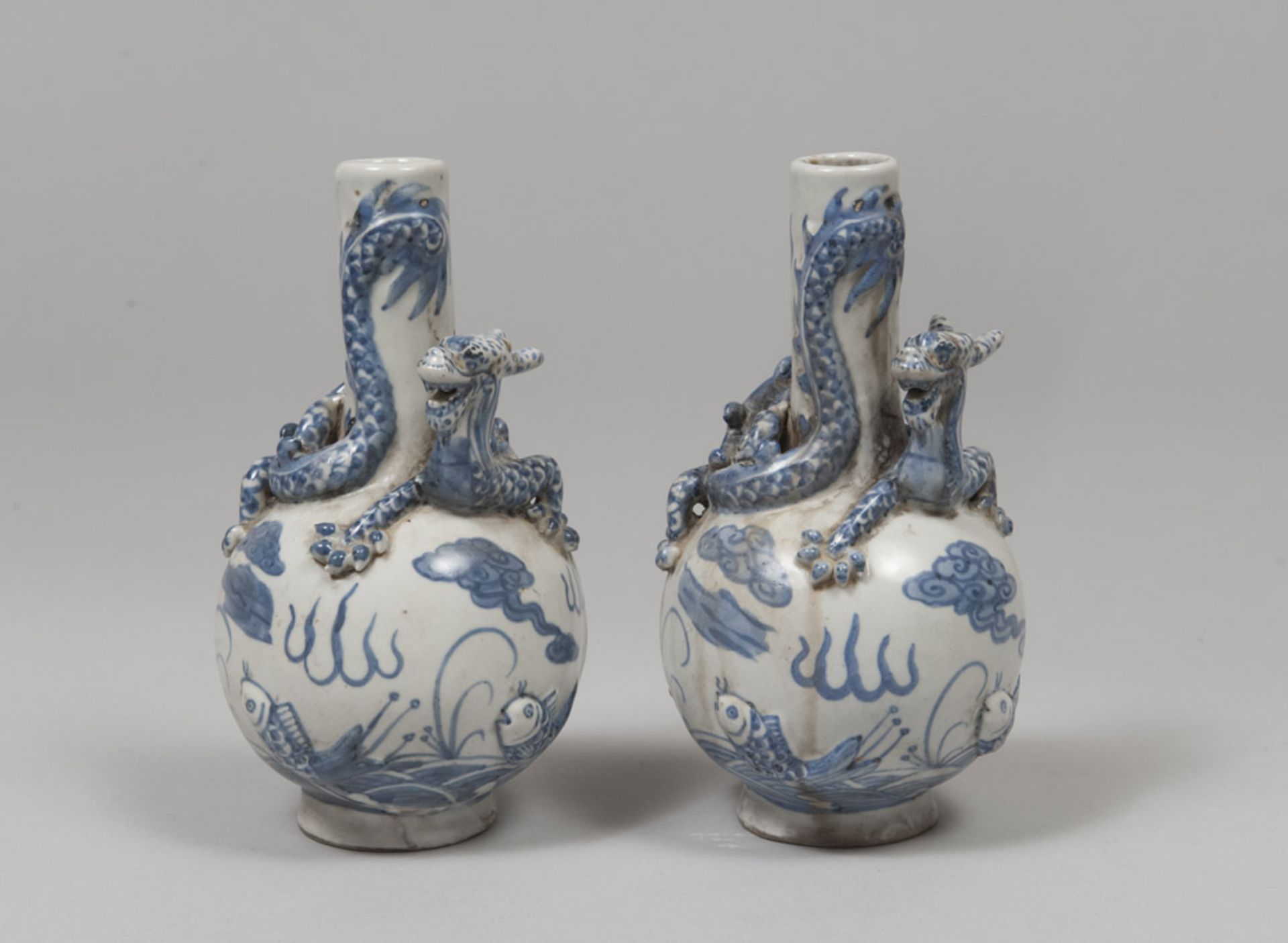 A PAIR OF CHINESE WHITE AND BLUE PORCELAIN VASES, 20TH CENTURY