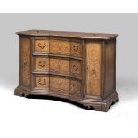 WALNUT-TREE CHEST OF DRAWERS, VENETIAN STYLE 20TH CENTURY