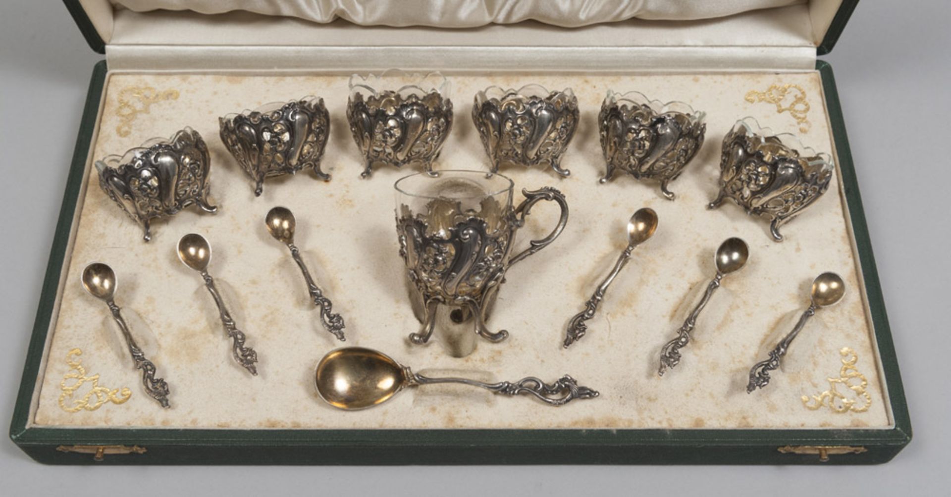 Table service in silver, Punch Germany 19th century. Title 800/1000. Measures casket cm. 7 x 32 x - Bild 2 aus 2