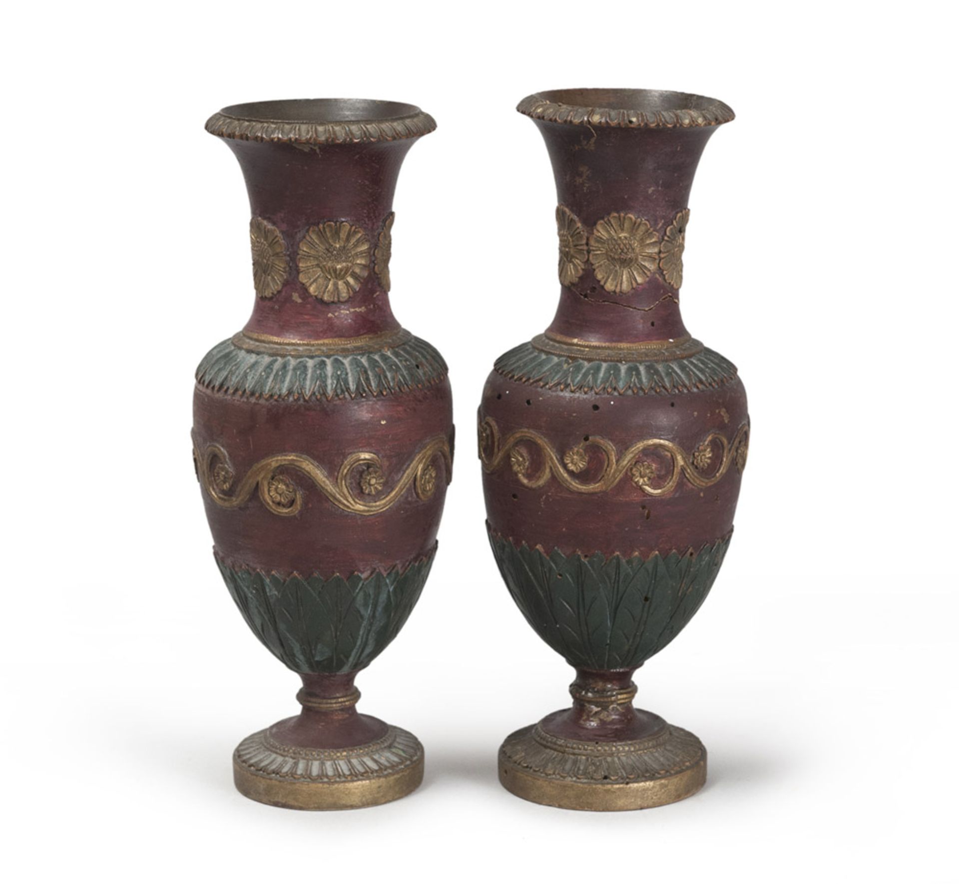 A pair of red, green and gold lacquer wood pots, Piedmont late period Luigi XVI. Measures cm. 23,5 x