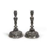 A pair of silver chandeliers, Punch Genoa 17th century. Title 800/1000. Measures cm. 25 x 13,