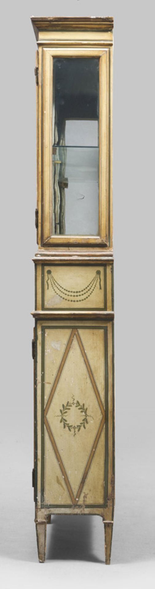 Lacquered and painted wood showcase-cabinet, early 19th century. Measures cm. 220 x 190 x 33.RARA - Bild 2 aus 2