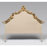 Giltwood Bedhead, 18th century. Measures cm. 160 x 180.BELLA TESTATA DI LETTO, XVIII SECOLO in legno