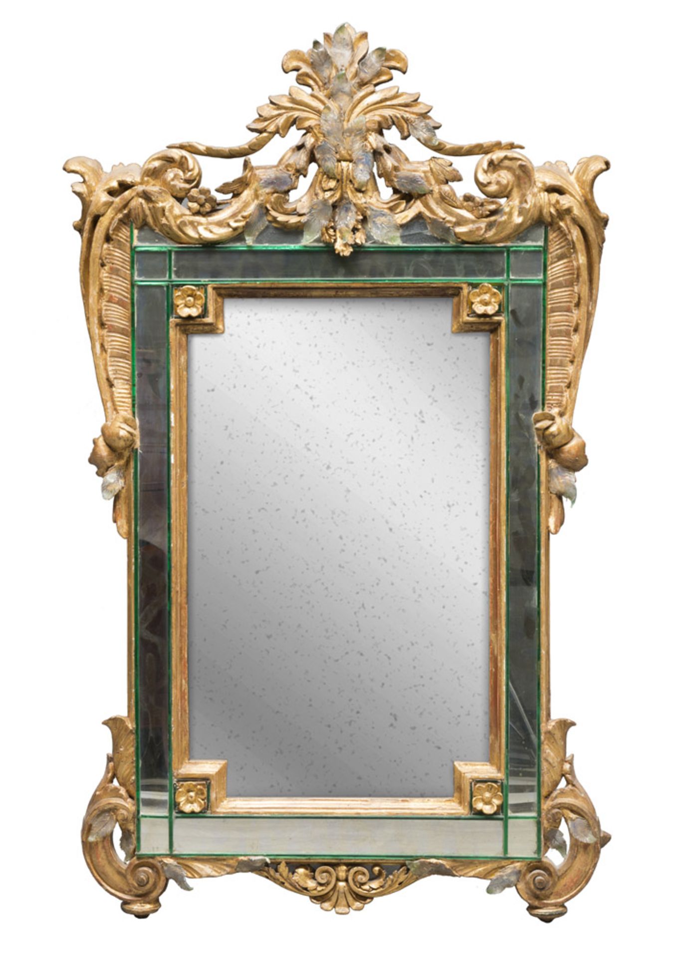 Giltwood mirror, probably France 18th century. Measures cm. 128 x 77.BELLA SPECCHIERA IN LEGNO