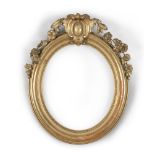 Giltwood Frame, 19th century. Inner measures cm. 32 x 27.PICCOLA CORNICE IN LEGNO DORATO, XIX SECOLO