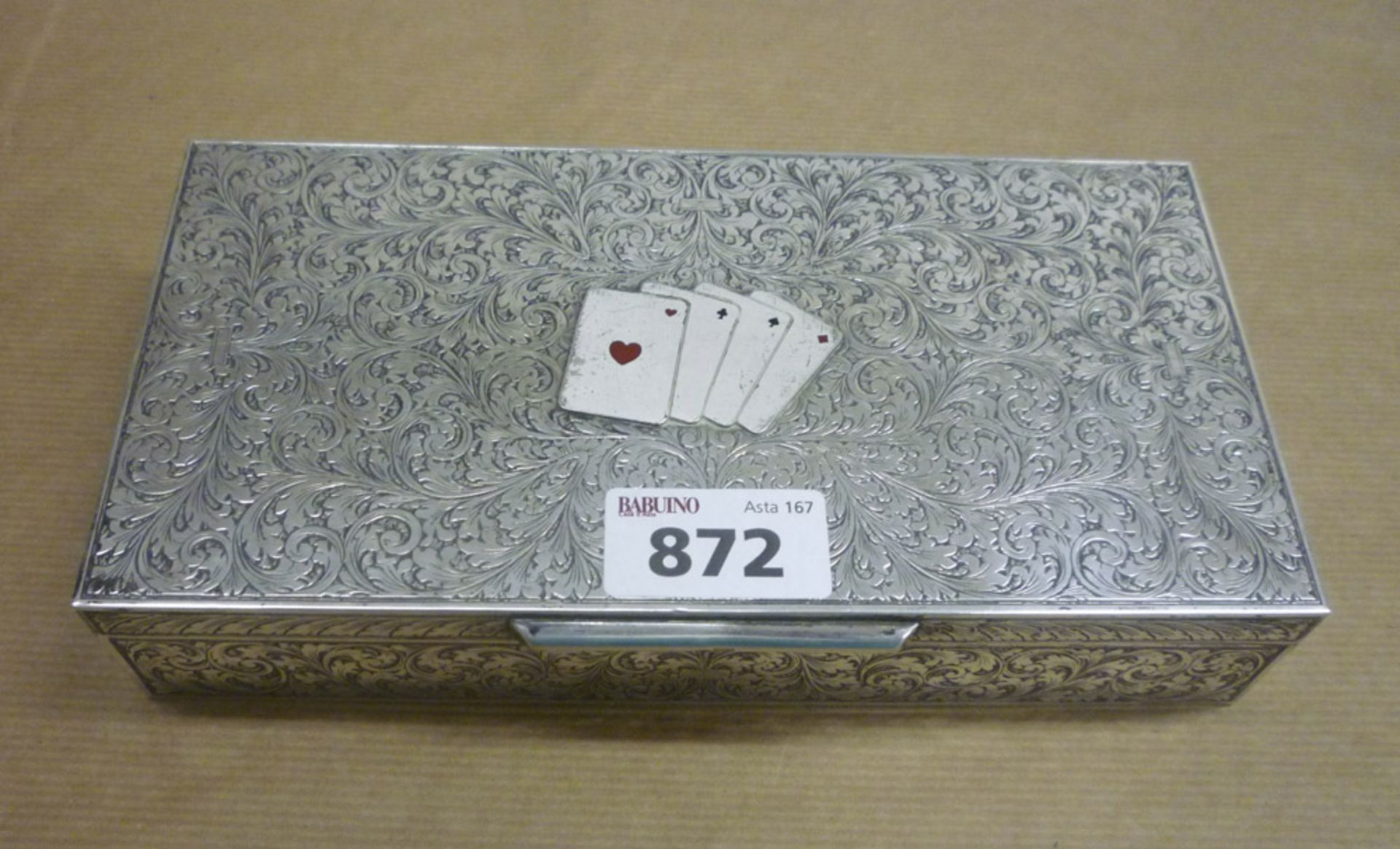 Silver and wood game box, 20th century. Measures cm. 4 x 21 x 11.SCATOLA DA GIOCO IN LEGNO ED