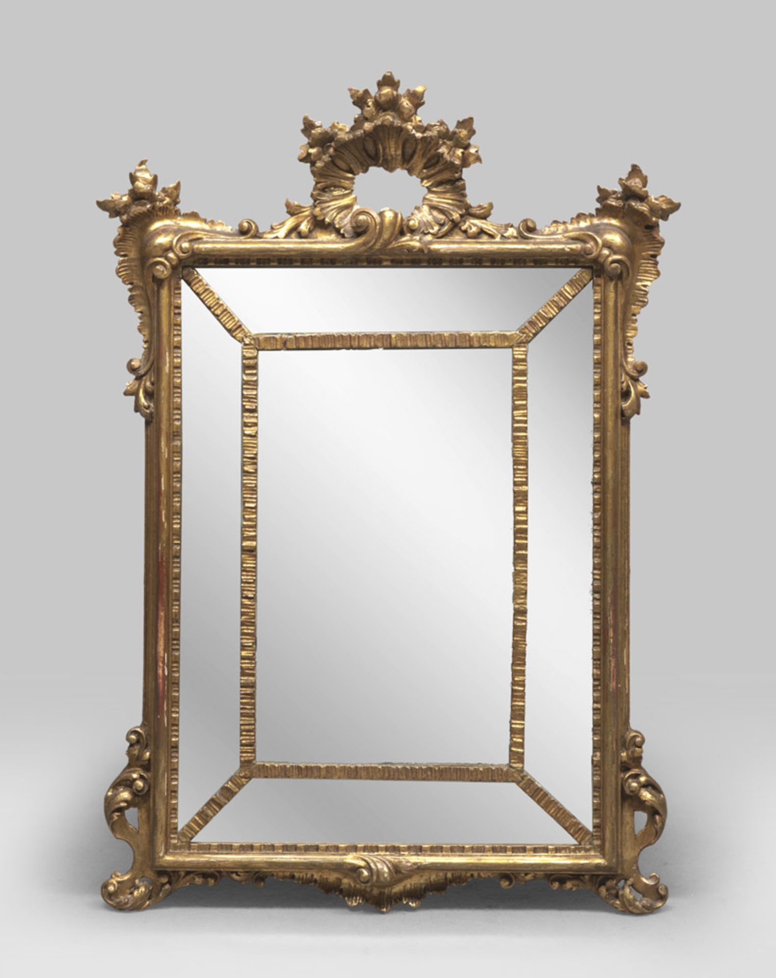 Giltwood mirror, Genoa 18th century elements. Measures cm. 100 x 67. BELLA SPECCHIERA IN LEGNO