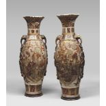 A PAIR OF JAPANESE CERAMIC VASES, EARLY 20TH CENTURY