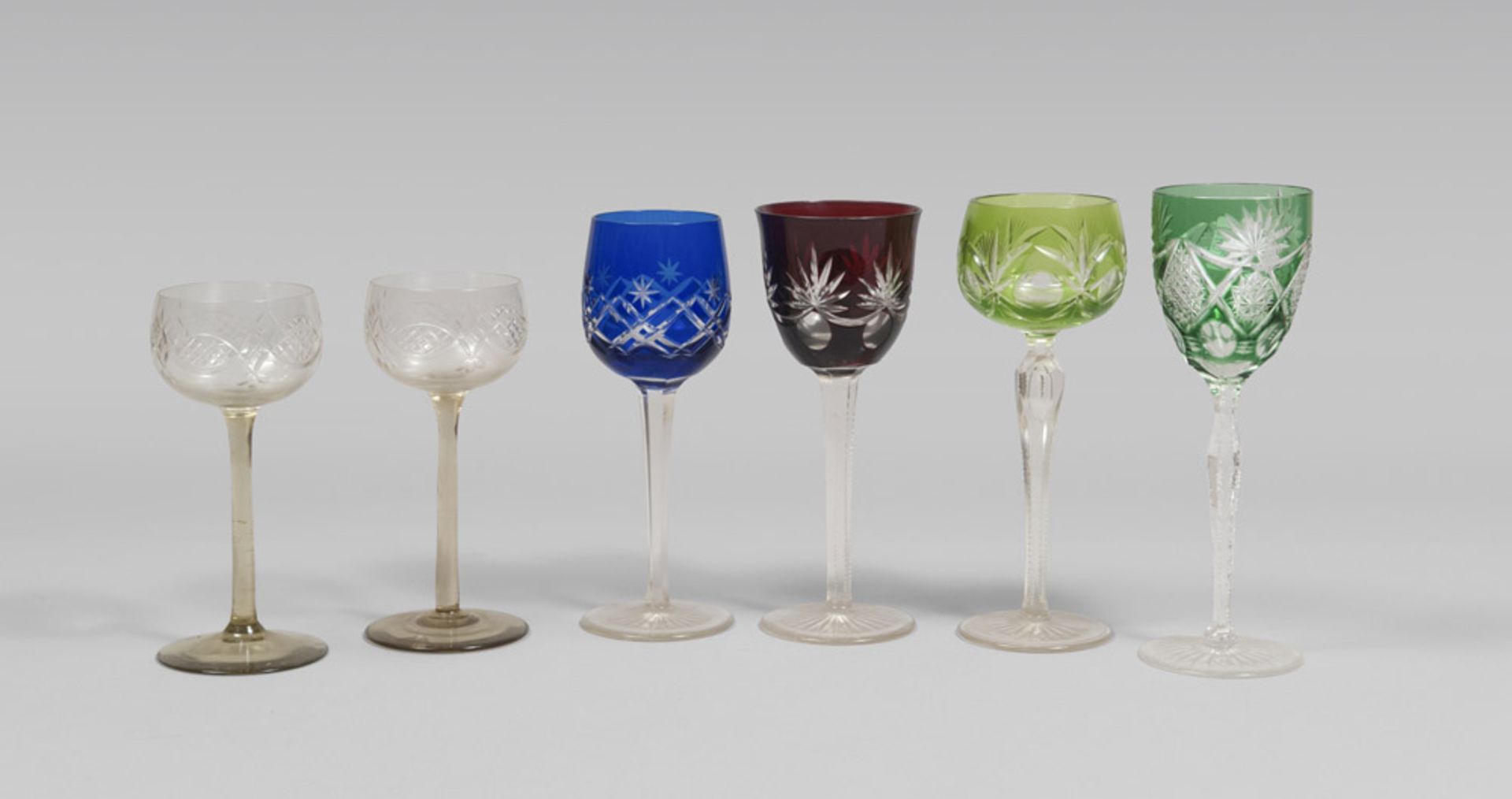 SIX CRYSTAL GLASSES, 20TH CENTURY h. maximum cm. 21. SEI BICCHIERI IN CRISTALLO, XX SECOLO di
