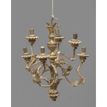 Giltwood Chandelier, late 18th century. Measures cm. 59 x 55. PICCOLO LAMPADARIO IN LEGNO DORATO,