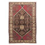 Hamadan rug, early 20th century. Measures cm. 197 x 135. TAPPETO HAMADAN, INIZI XX SECOLO con